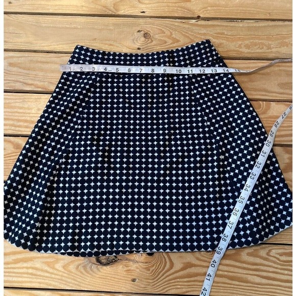 Theory Patterned A Line Skirt Size Small Women’s Black - Picture 7 of 7